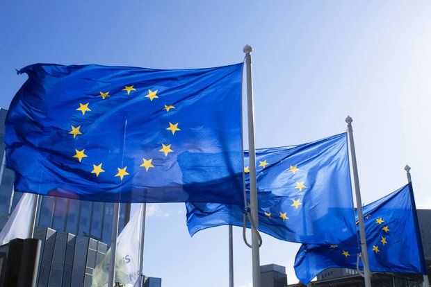Сакс: Европа страдает из-за конфликта на Украине и введенных против России санкций
