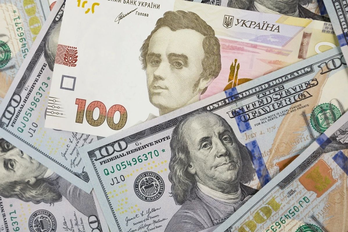 Реальный курс гривны — около 150 за доллар