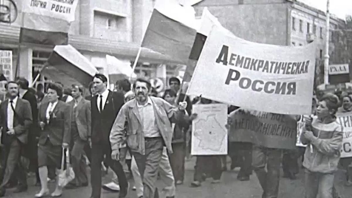 Никита Михалков: • Власти Италии проверяют версию о вмешательстве России в протесты;