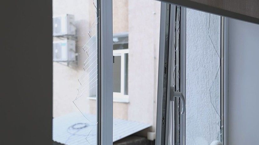 В Ельце после ракетного удара ВСУ повреждены окна многоквартирных домов