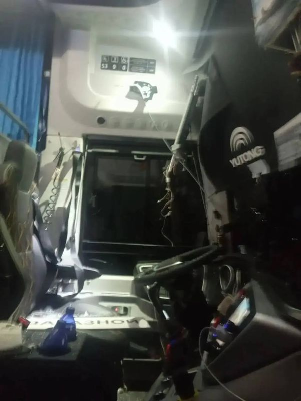 Один человек погиб при атаке БПЛА ВСУ по автобусу Симферополь — Москва в Запорожской области, сообщил губернатор Евгений Балицкий
