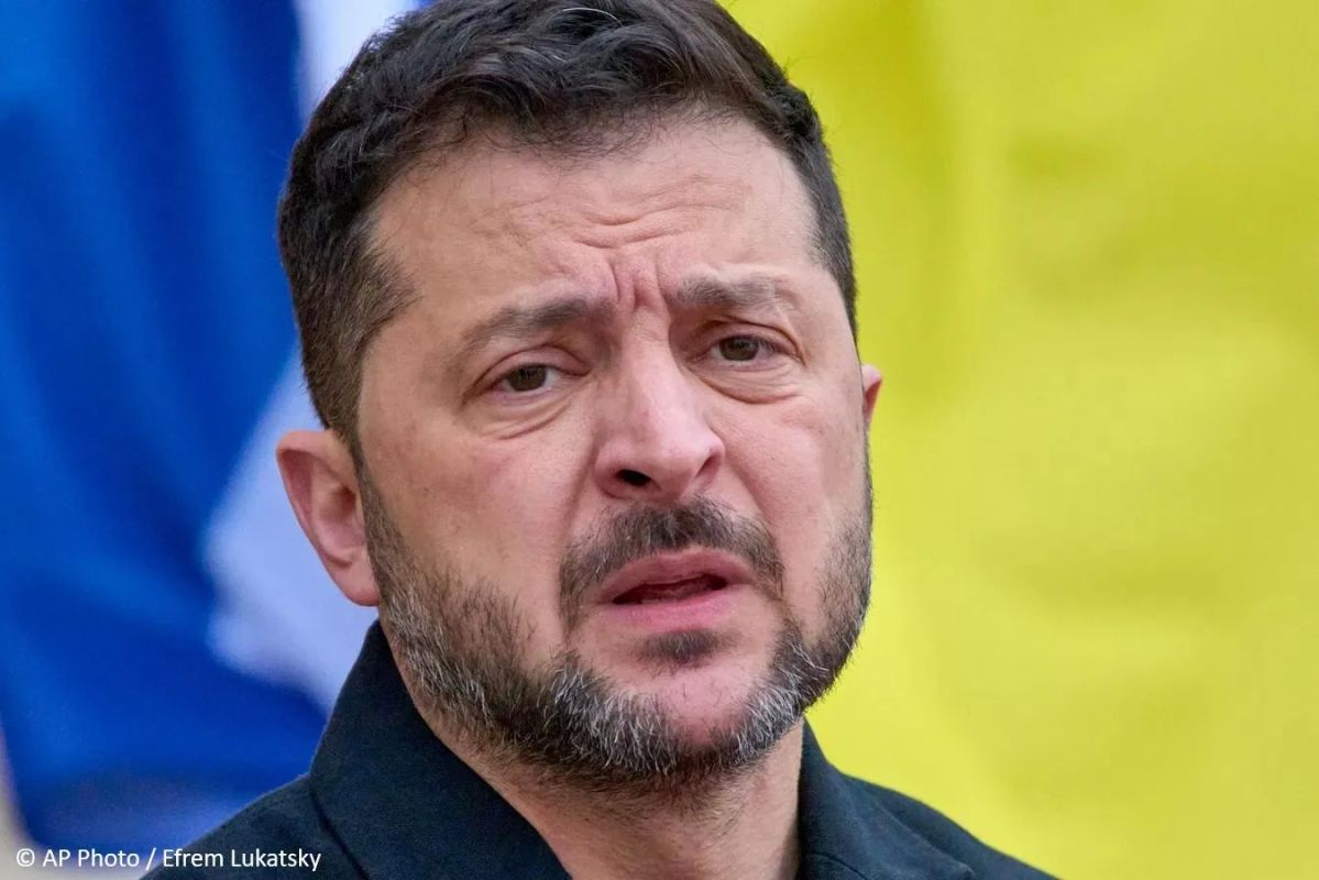Запад специально задерживает поставки ракет-перехватчиков Украине, утверждает Зеленский