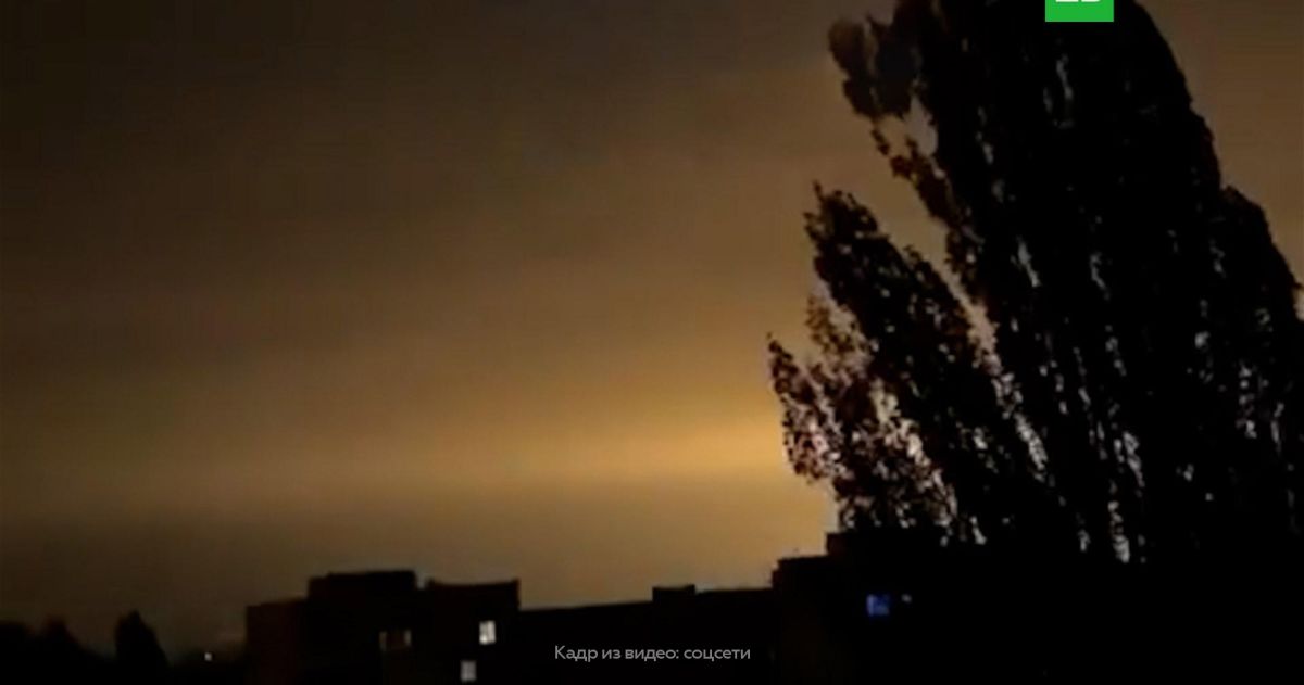 Южный мост через Днепр поврежден в Киеве
