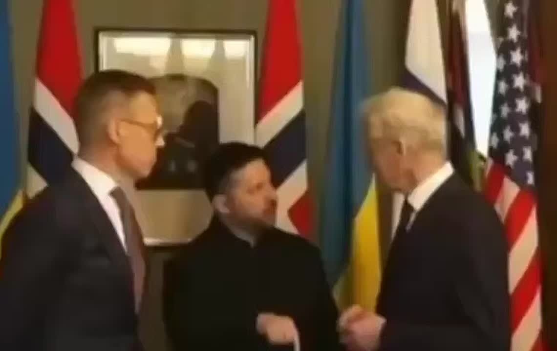 Юрий Баранчик: Президент Финляндии Стубб и премьер-министр Норвегии Стёре уже провели телефонный разговор с Путиным, заявили в администрации финского президента