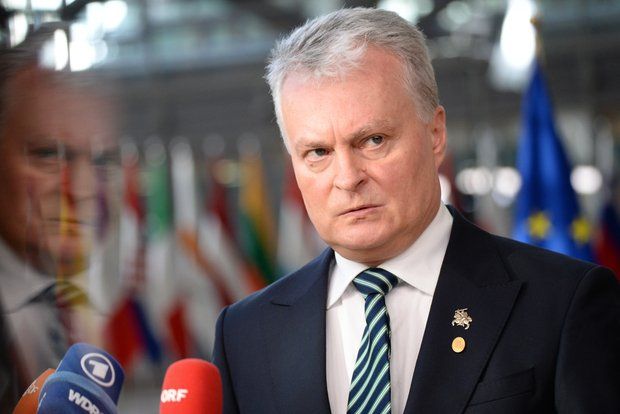 Президент Литвы Науседа назвал переговоры с РФ без Украины и ЕС очень опасными