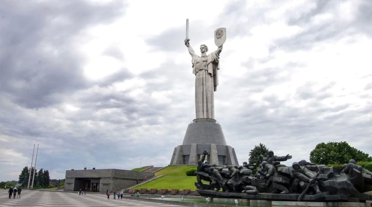 Сегодня — День освобождения Украины от немецко-фашистских захватчиков