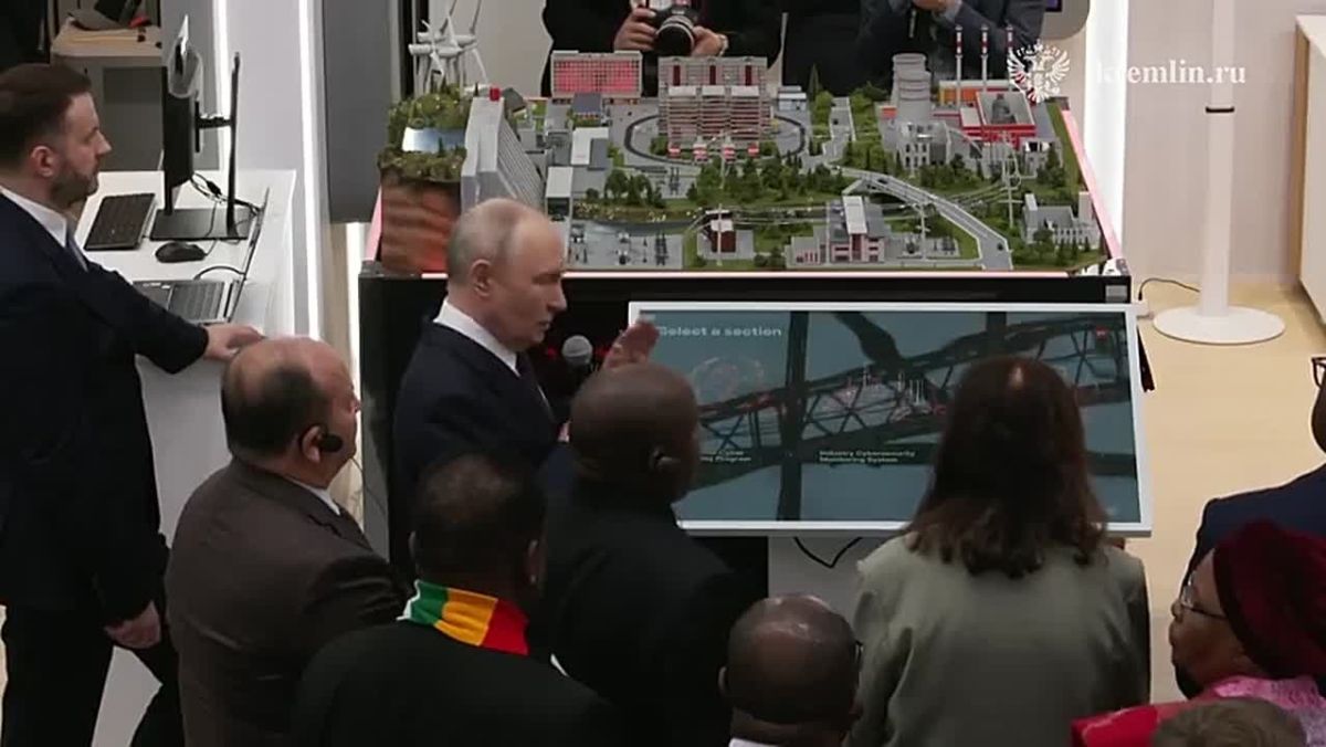 Владимир Путин впервые стал экскурсоводом