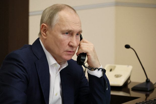 Песков: Путин открыт для диалога, но Зеленский пока не звонил